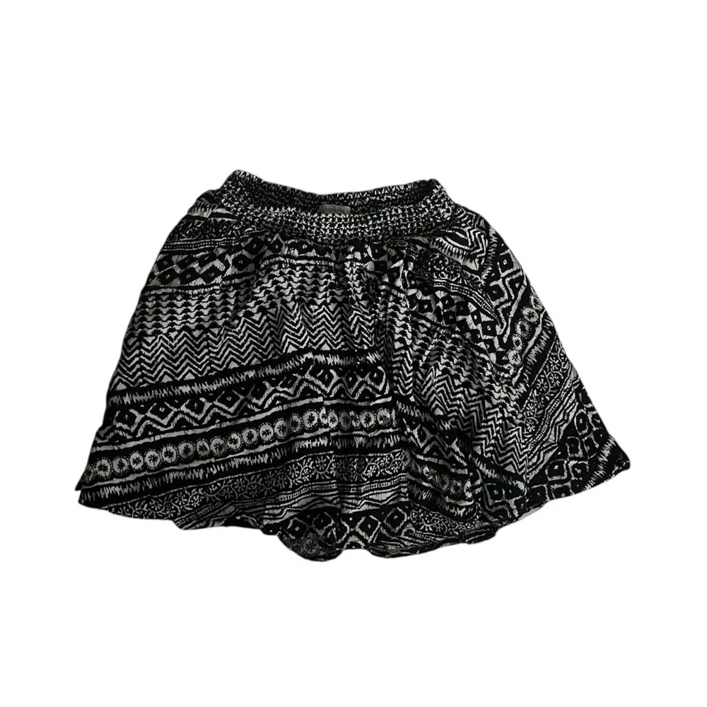 Black and White Patterned Charlotte Russe Skirt